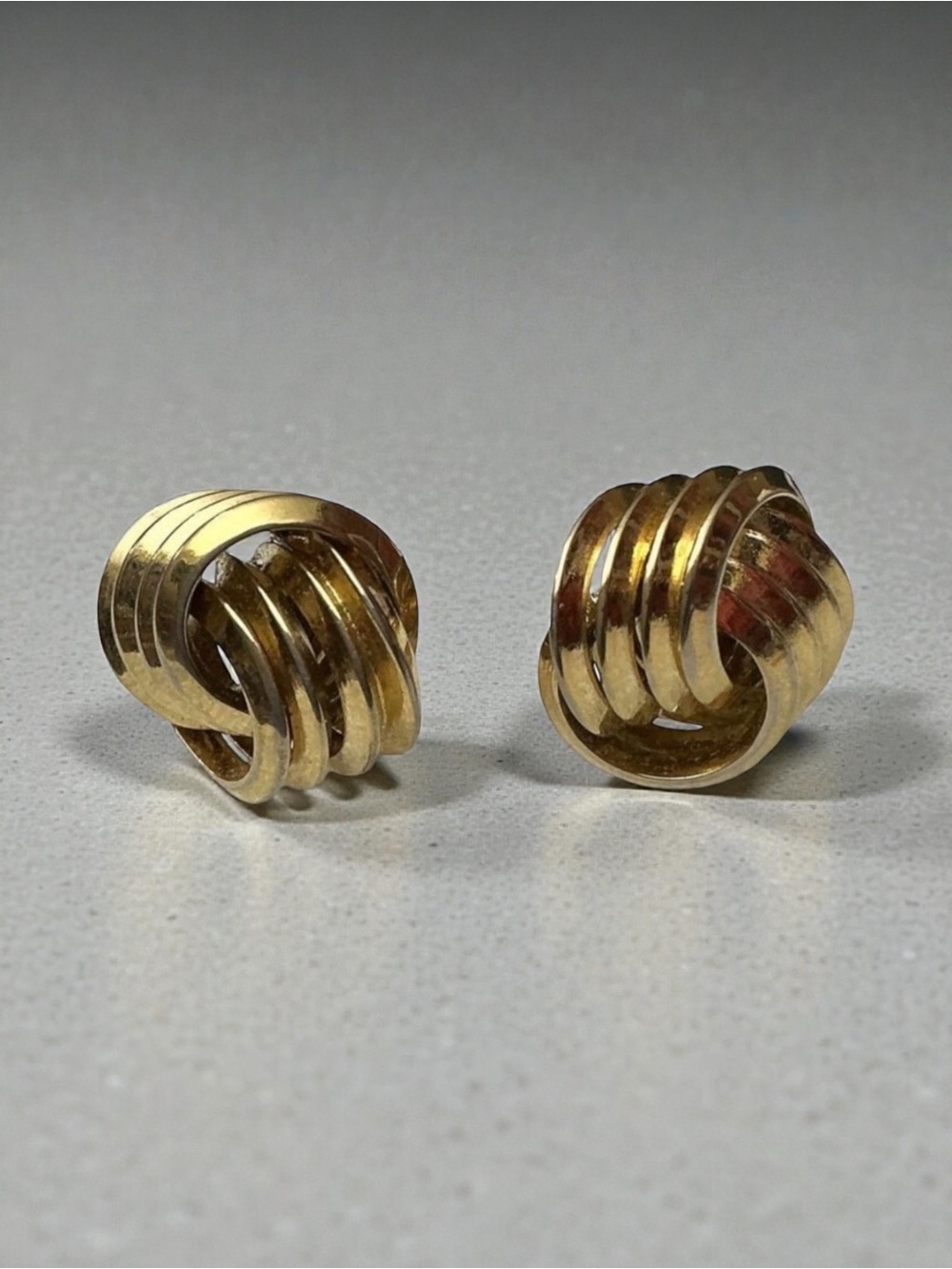 Vintage Signed Trifari Gold Toned Knot Clip On Earrings